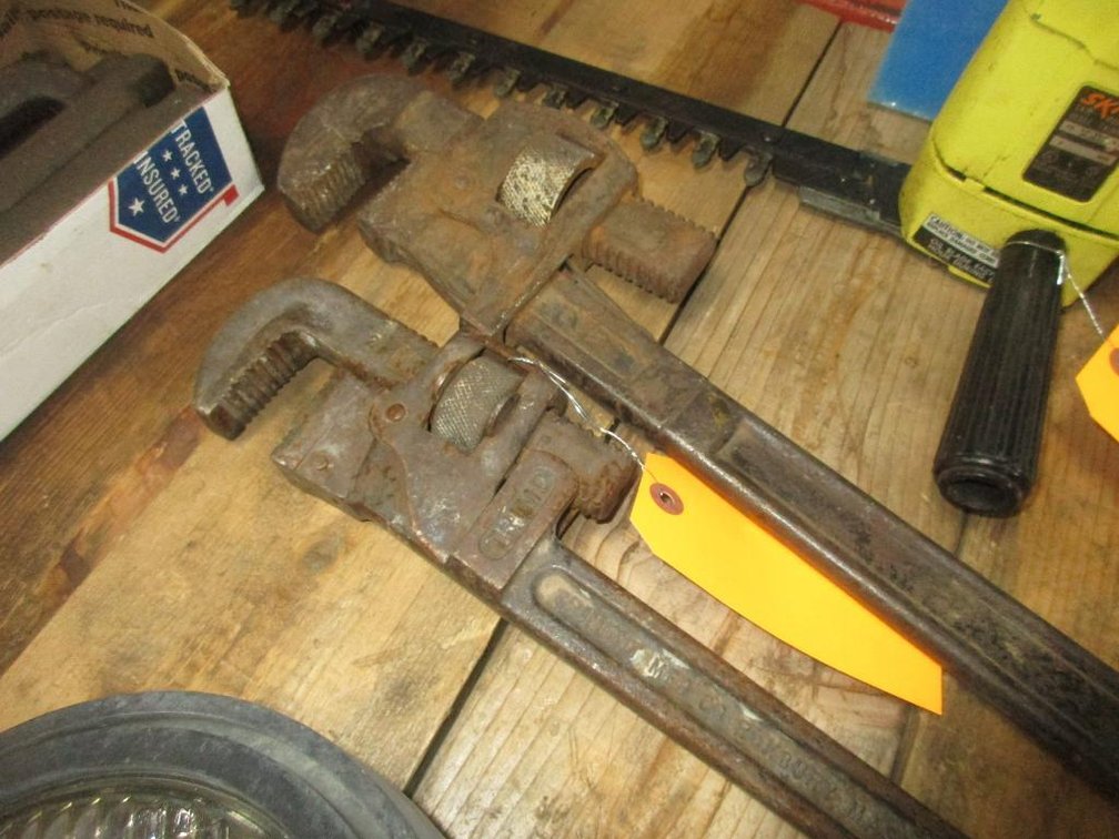 (2) Heavy Duty Pipe Wrenches (CW)
