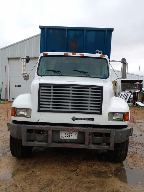 1996 International 4900 Silage Truck VIN:1HTSHAAT9TH24D589 (Mount Morris, IL)