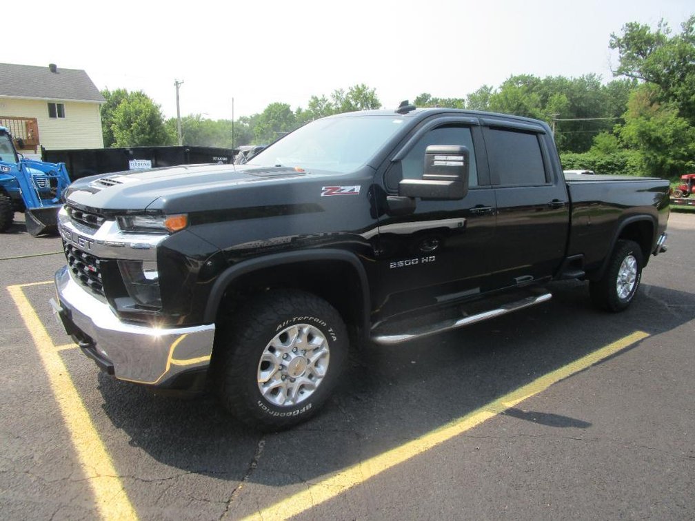 2021 Chevy 2500HD Z71 Crew Cab Truck (Has WI Title)