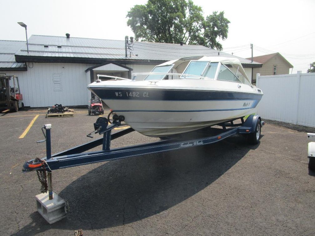 Mach 1  Spoiler Boat (Has Boat Title)