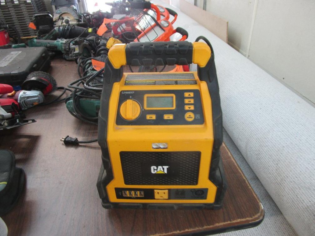 Cat Portable Power Station/Air Pump