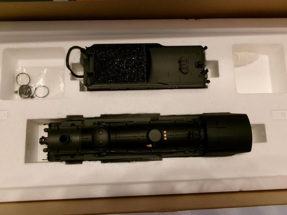 O-Scale, K Line Steam Engine & Tender