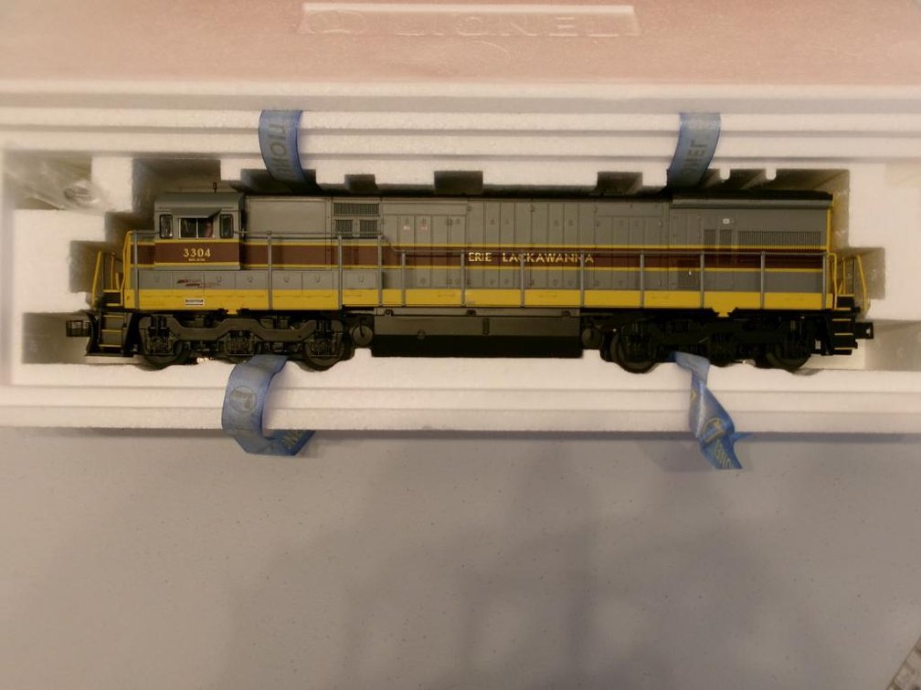 O-Scale Lionel U33-C Erie Lackawanna