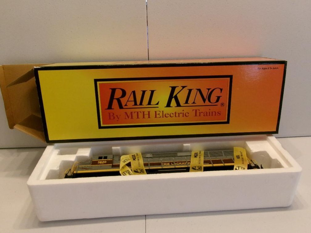 O-Scale Rail King by M.T. H. Electric Train SD-45 Diesel Engine