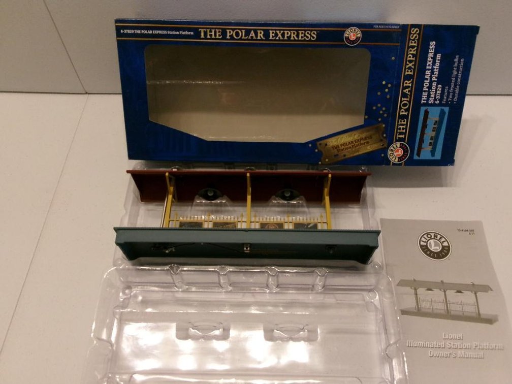O-Scale Lionel, The Polar Express Station Platform