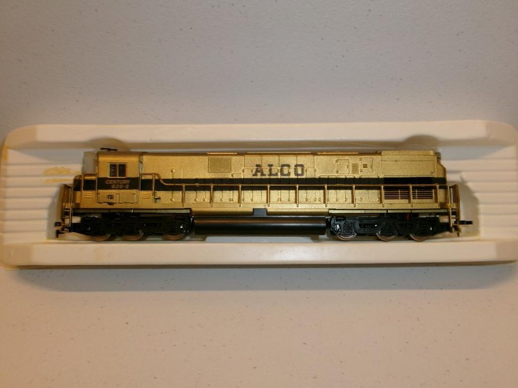 HO-Scale Model  Railroad USRA Pacific 4-6-2