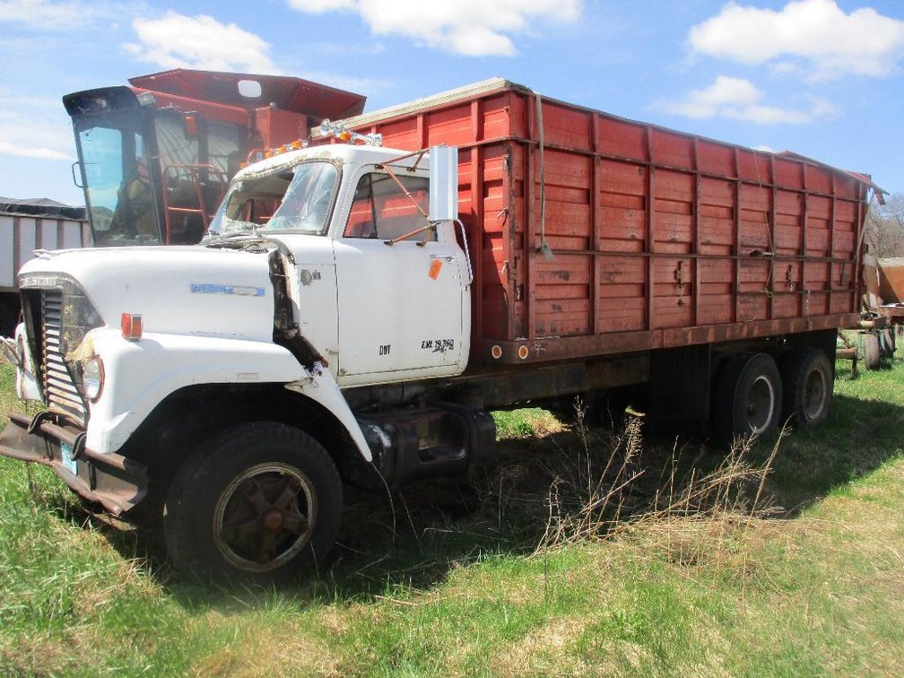 1973 International Fleetstar 2050, VIN: 75795CGB14002 (Has WI Title) 