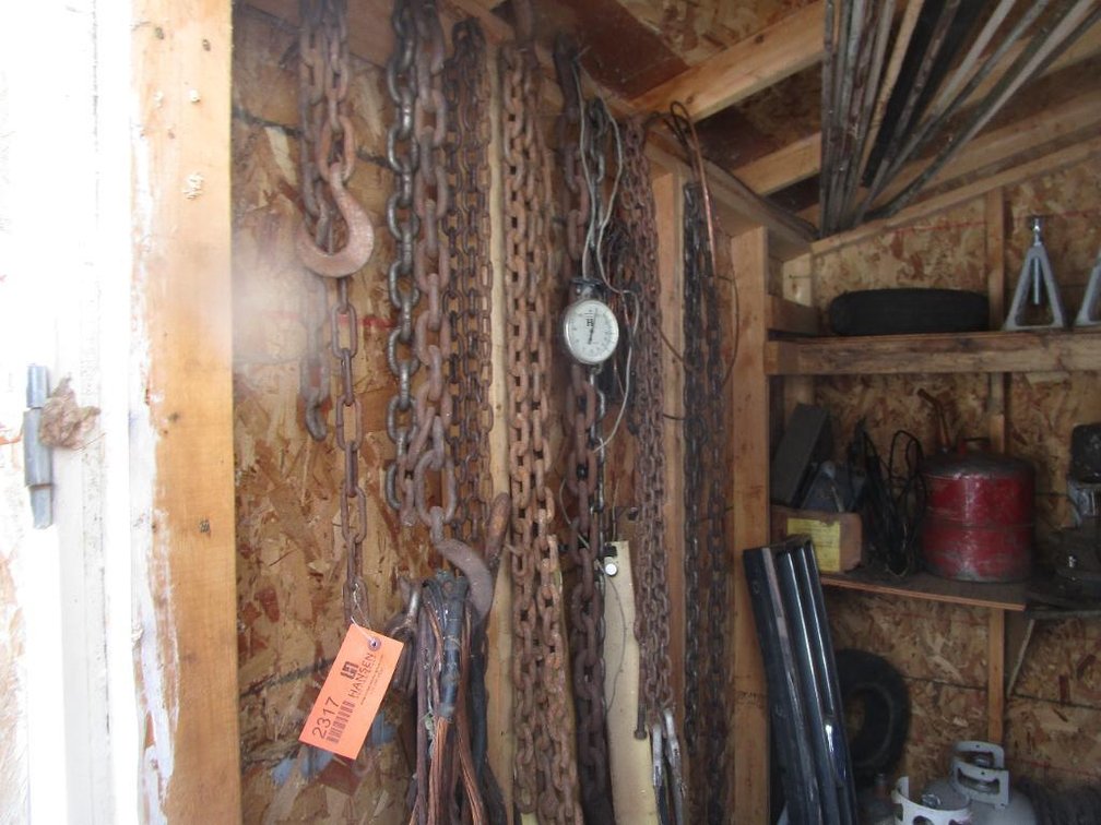 Various Length Chains on Wall