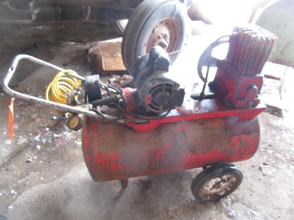 Doerr Air Compressor with Tank