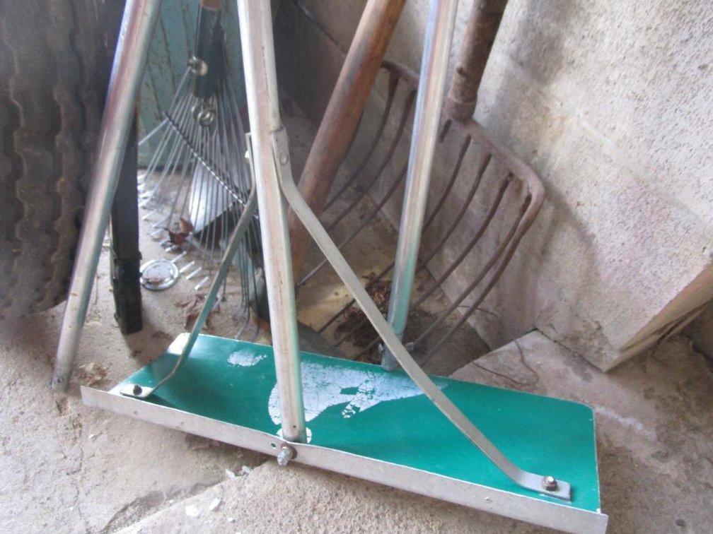 Various Hand Tools, Includes Shovel, Rake, Pitch Fork, Roof Snow Rake and Limb Cutter