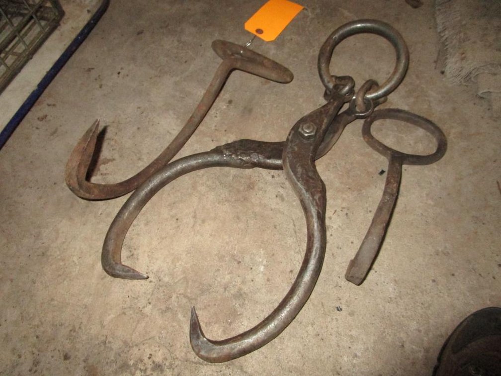 (2) Hay Hooks and Log Grapple Hook