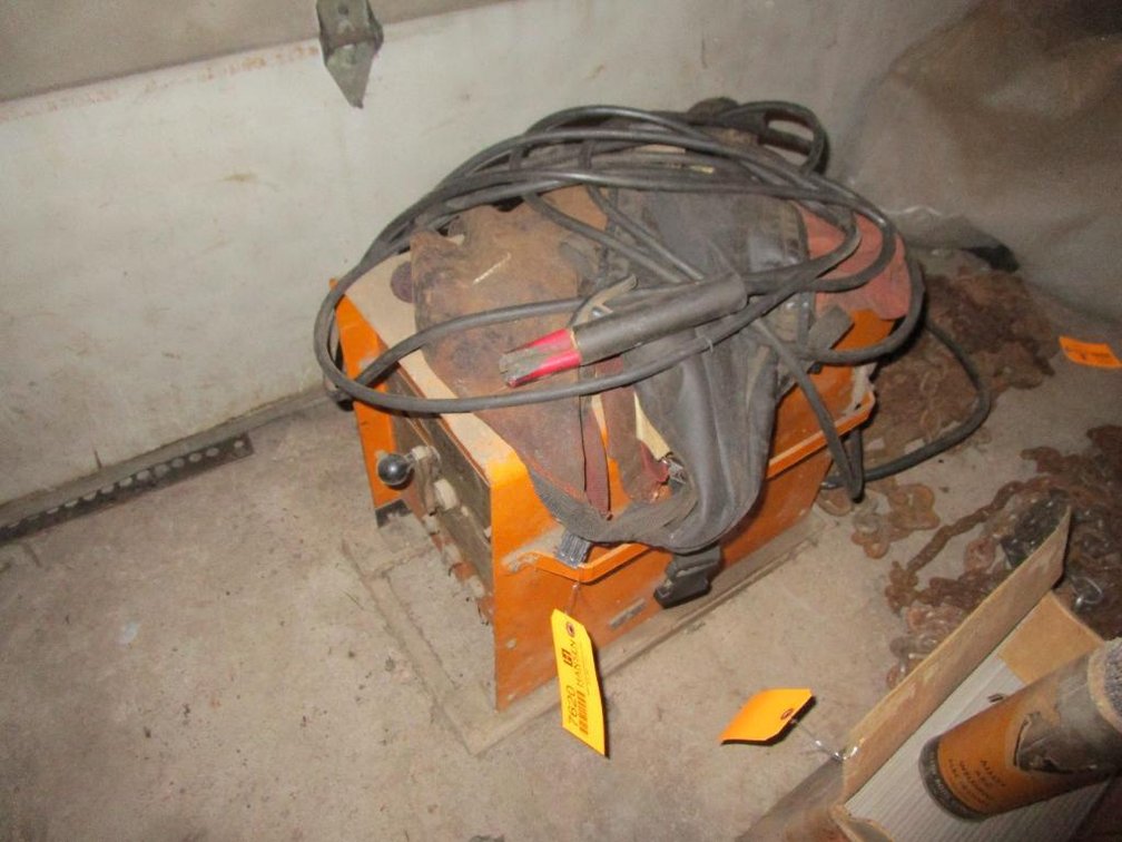 Airco Welder with Welding Leads