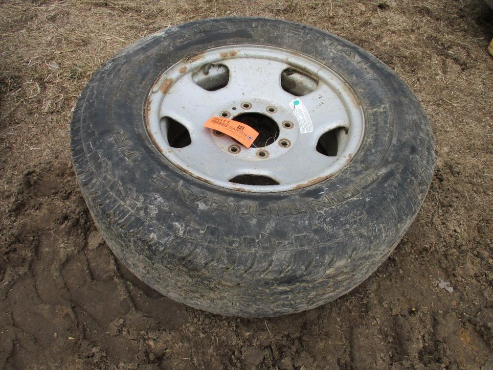 Truck Tire and Rim
