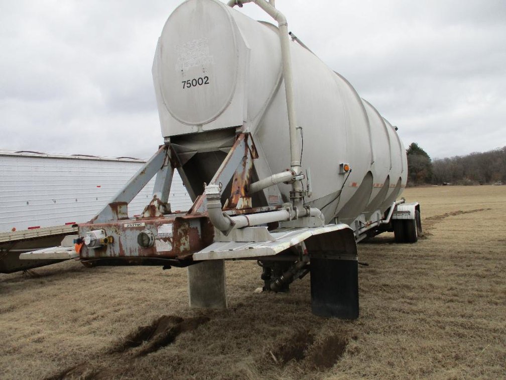 1975 Heil Tank Trailer