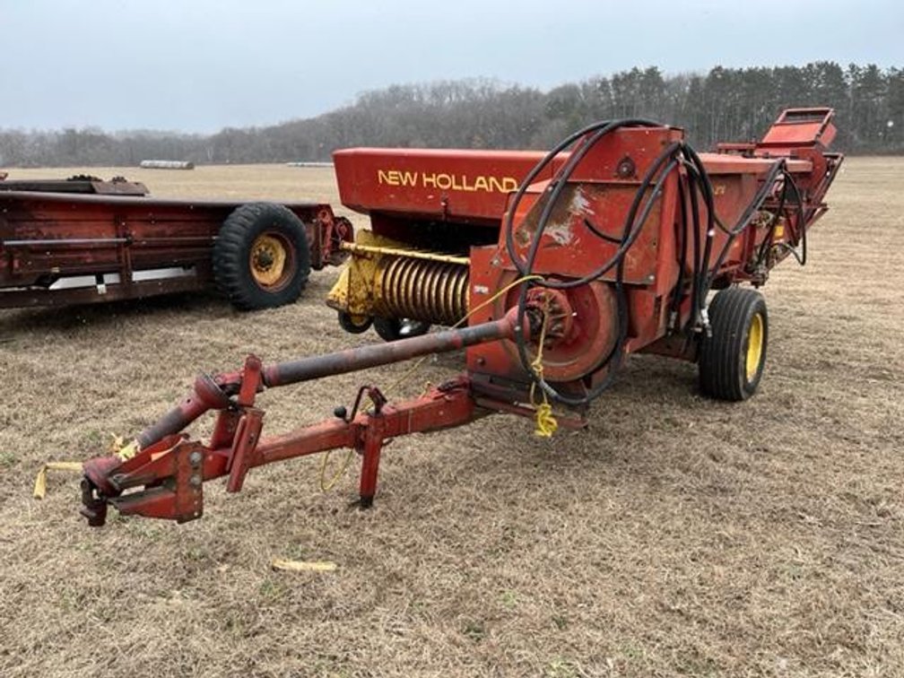 New Holland 276 Hayliner Square Baler 