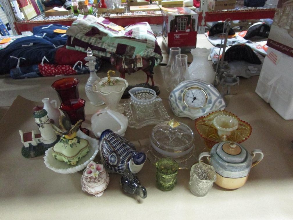 Assorted Household Decorations