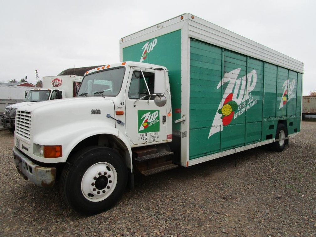 1999 International Beverage Truck