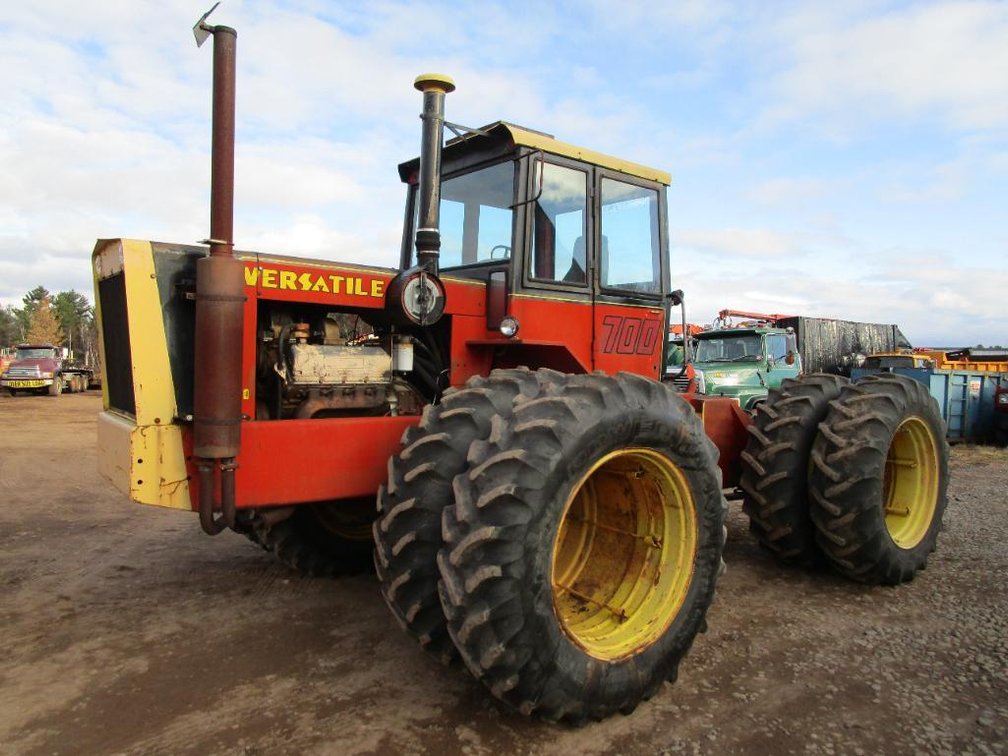 Versatile 700 Tractor