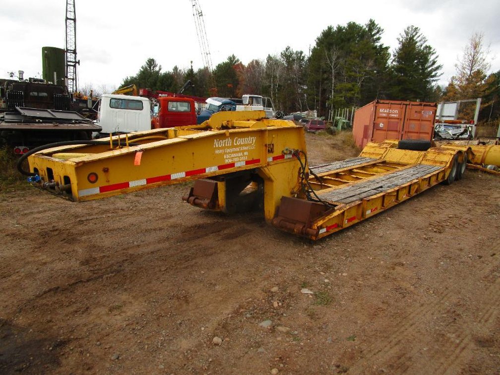 1975 Warrenville RGN Lowboy