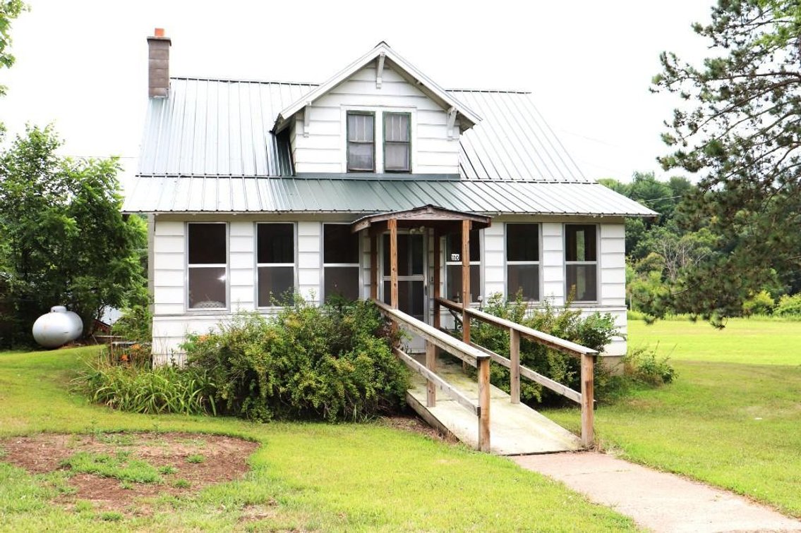 110 S Washington St, Melrose, WI