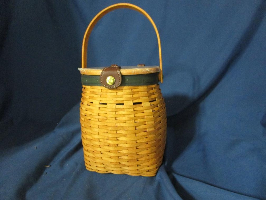 Collectors Club Longaberger Basket