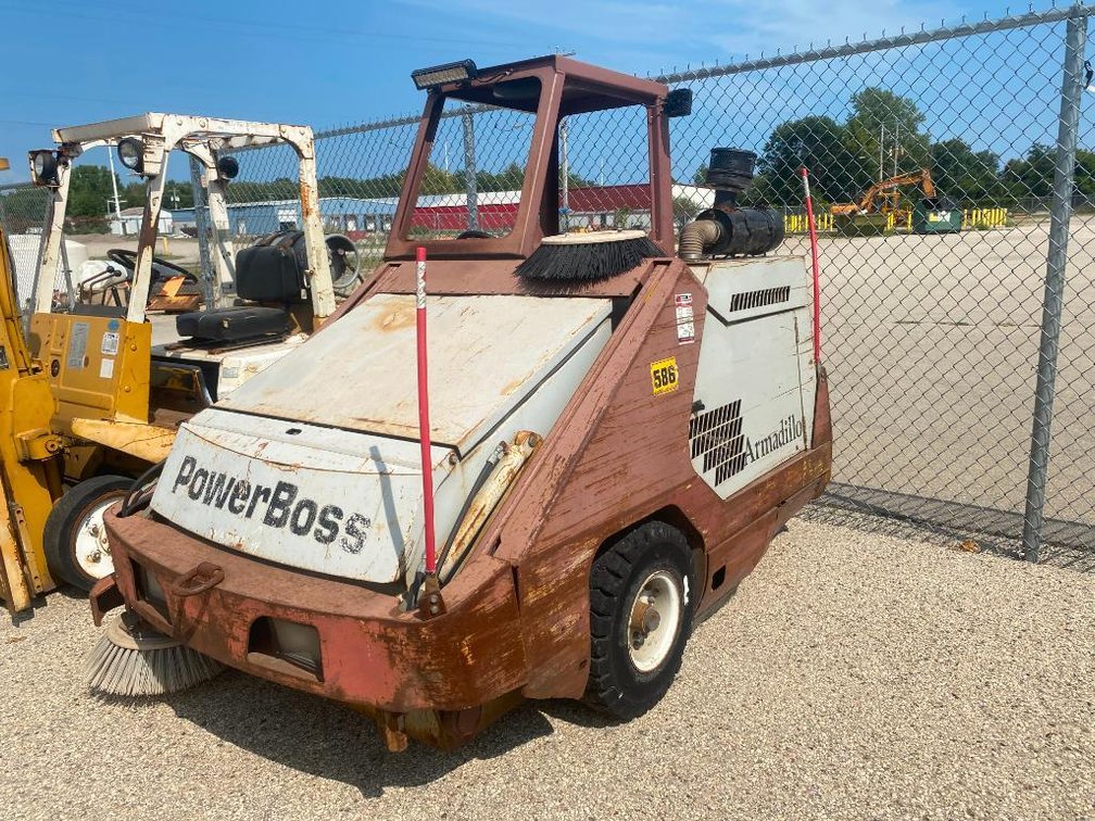 2001 Power Boss 586 Sweeper Model SW/9X