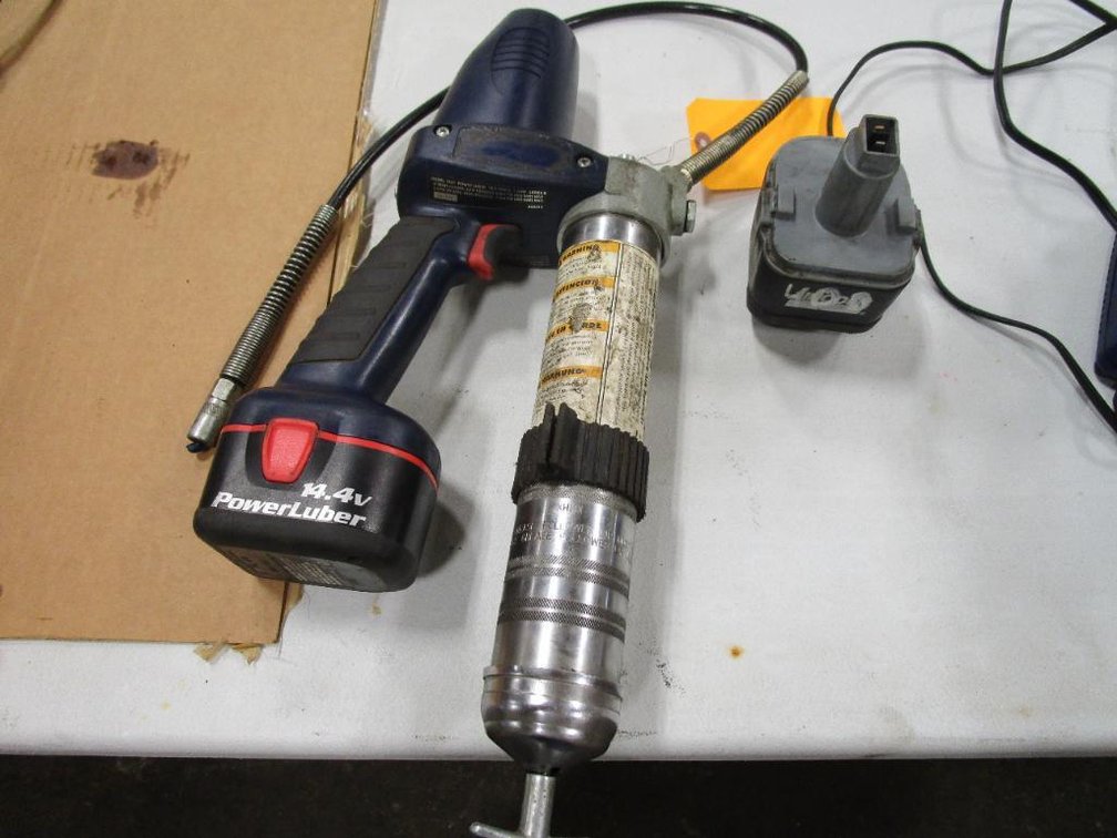 Lincoln 18 Volt Grease Gun