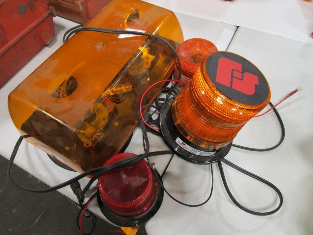 (3) Caution Lights and 12 Volt Dual Caution Light