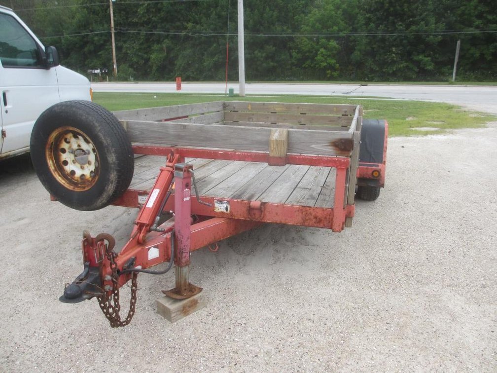 2011 Red Behnke Enterprises Trailer (VIN: 4L5UA1617BF022494) (O)
