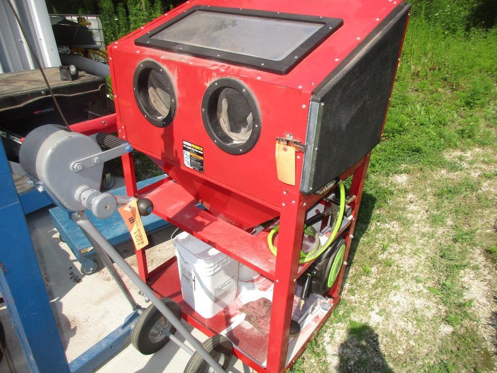 Central Pneumatic Floor Blast Cabinet (O)
