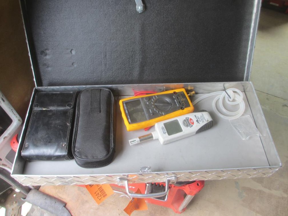 Metal Case with Various Testers (V53)