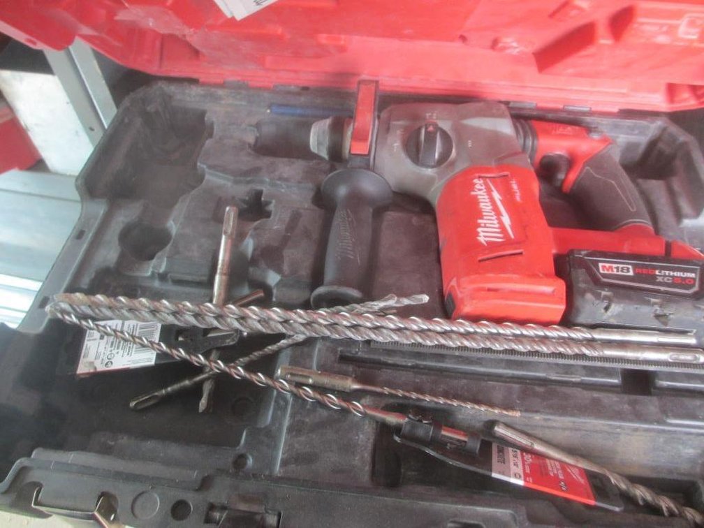 Milwaukee Rotary Hammer (V53)