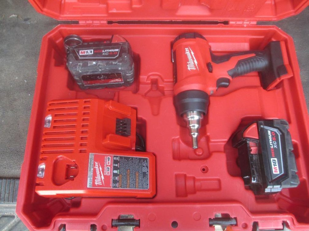 Milwaukee Heat Gun (V83)