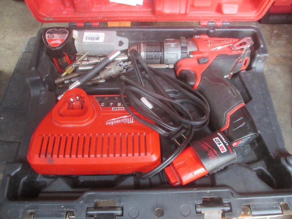 Milwaukee Hammer Drill/Driver (V83)