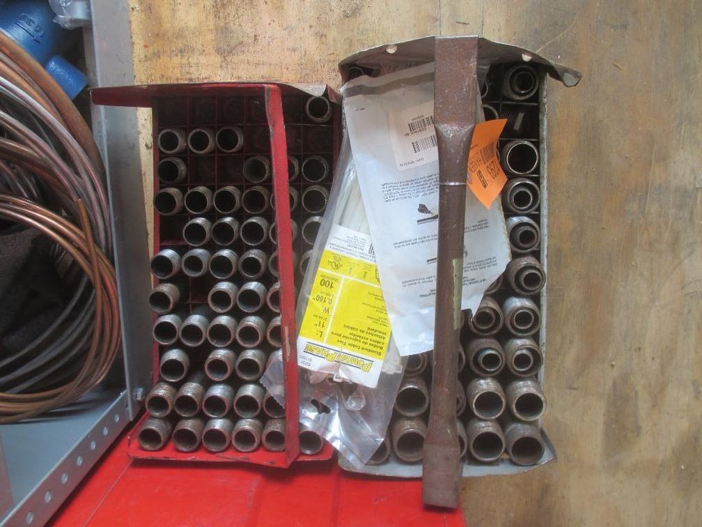 (2) Sets of Threaded Pipe Connectors (V23)