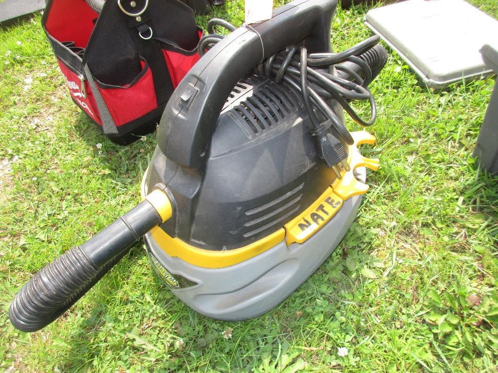 Stinger Wet/Dry Vac (V15)