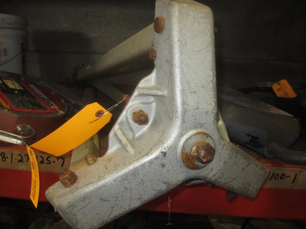 Man Hole Tripod (PR2)