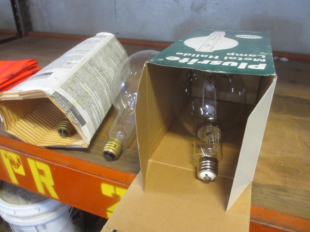 (3) Metal Halide Lamp (PR2)
