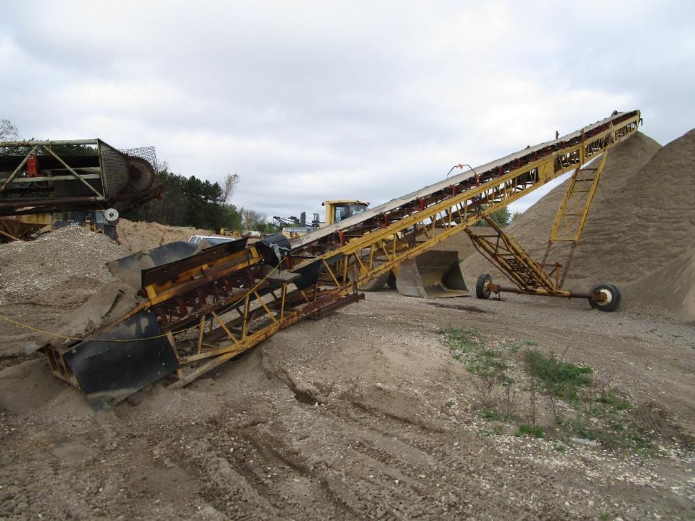 98' X 23" Belt Radial Stacker