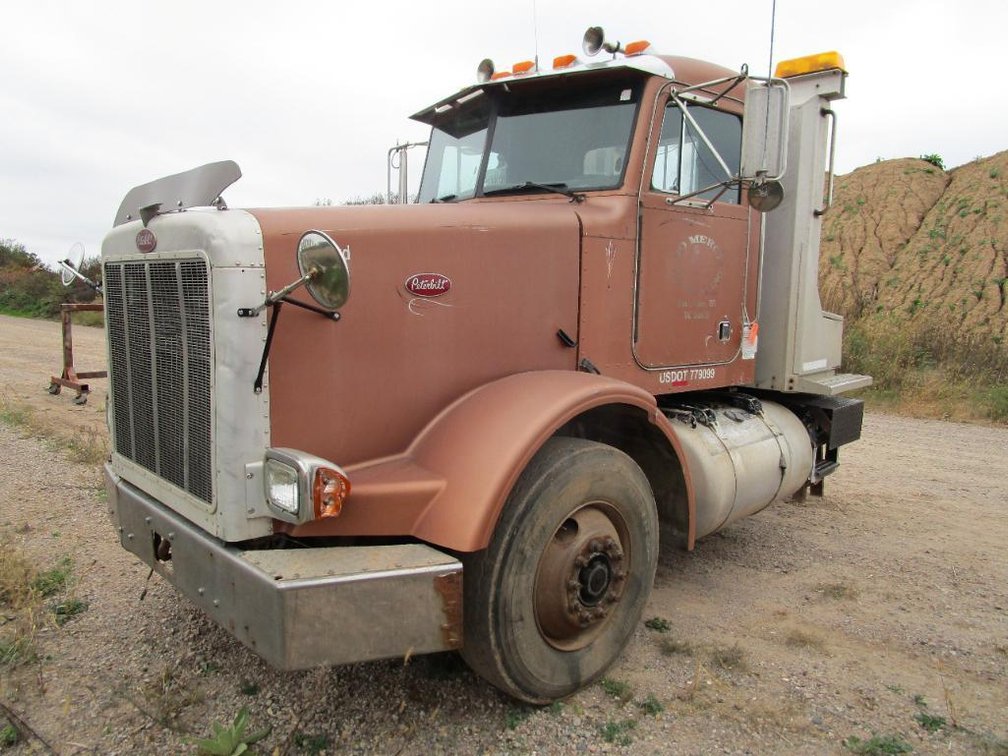 1992 Peterbilt 378 Cab with Engine and Transmission, VIN# D322495GL