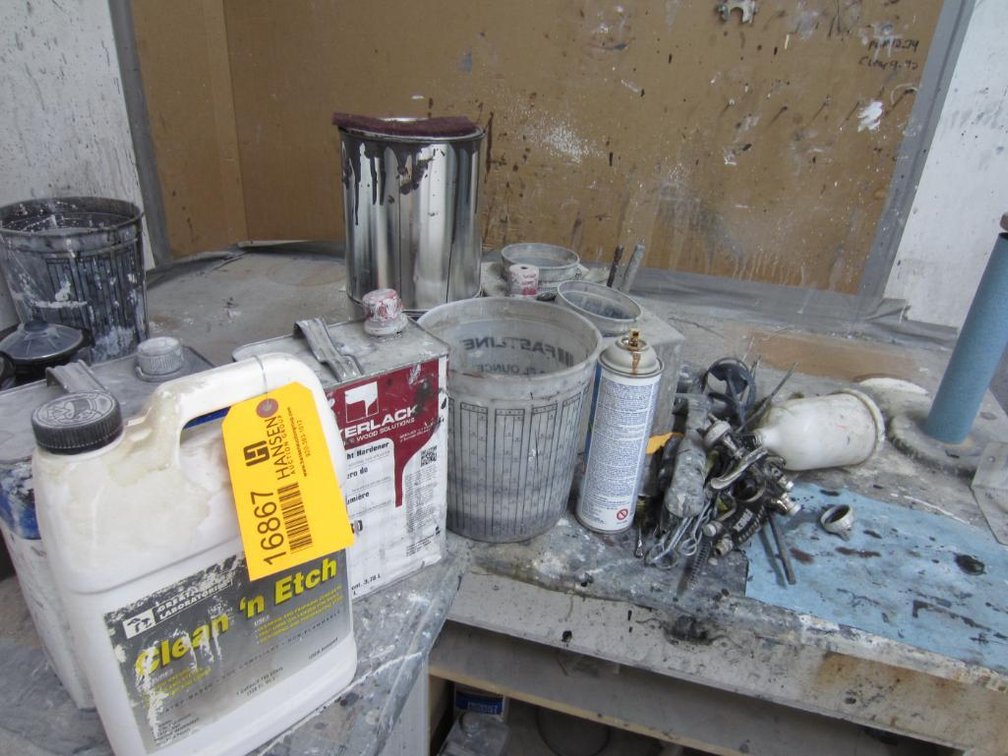 Painting Materials, Includes Pneumatic Paint Gun, Polyurethane Paint, Wire Brushes and More (S)