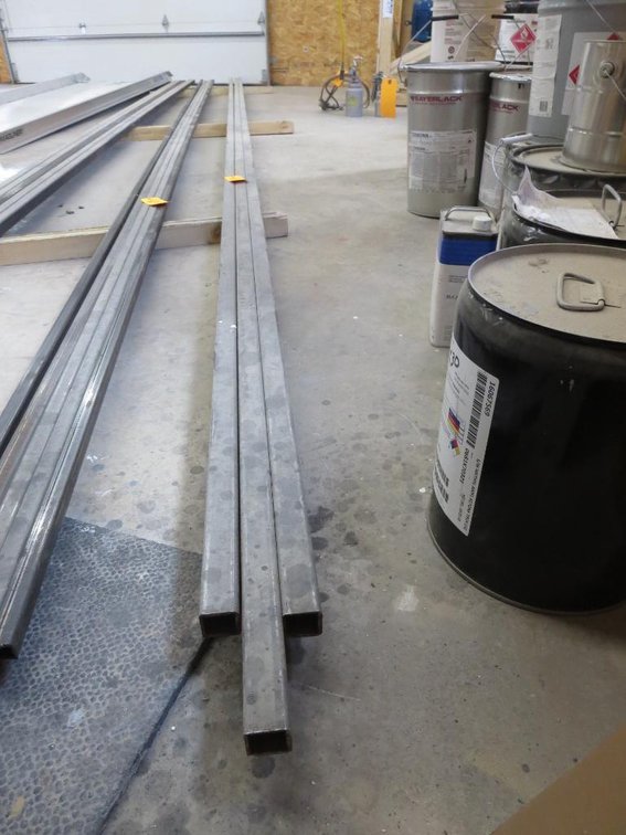 (3) Square Steel Pipes (O)