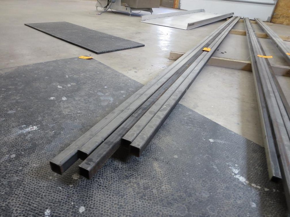 (5) Square Steel Pipes (O)