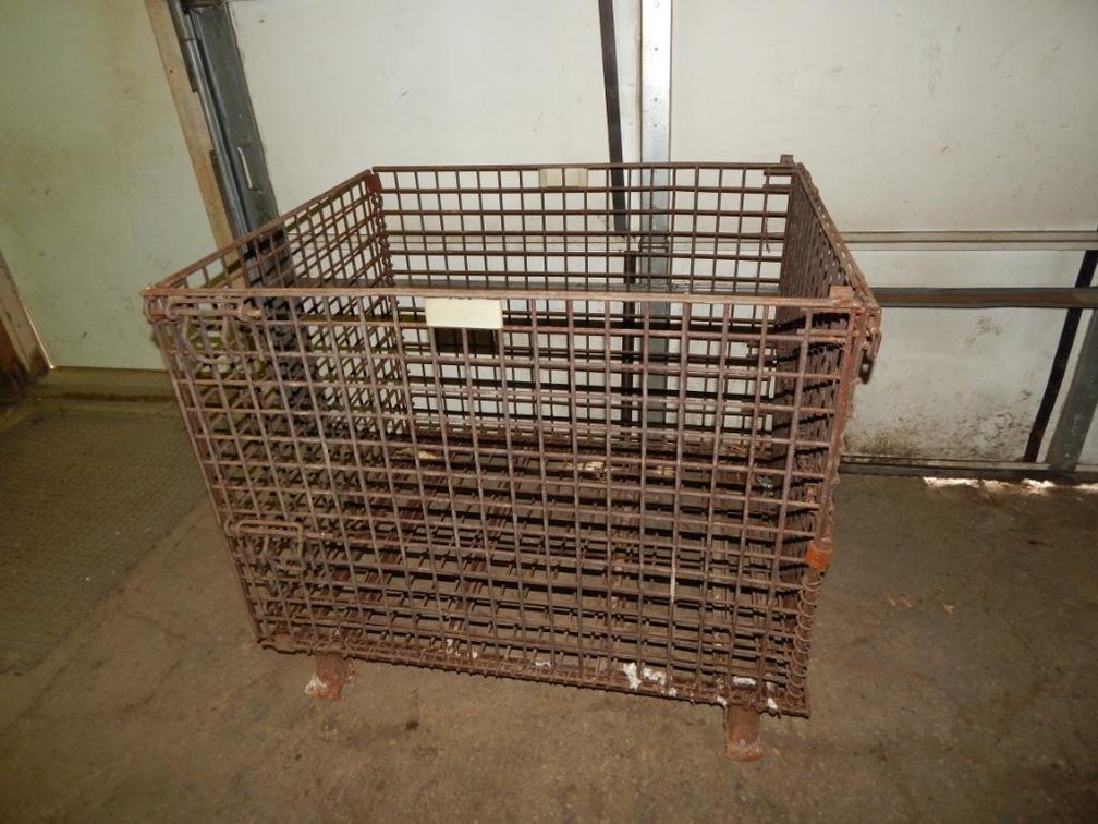 Stackable Wire Basket 40-1/4 X 32-1/4 X 34-3/4in. Outer Dimensions 38-1/8 X 30-1/2 X 28-3/4in. Inner Dimensions (OS)