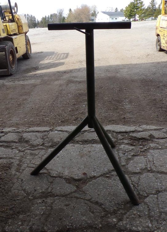Adjustable Stand 31-7/8in. Lowered 39-1/2in. Raised (OS)