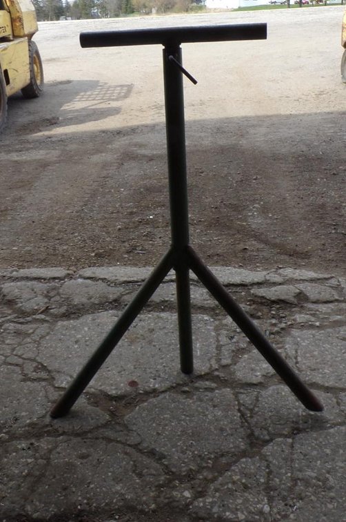 Adjustable Stand 32-1/2in. Lowered 61-1/8in. Raised (OS)