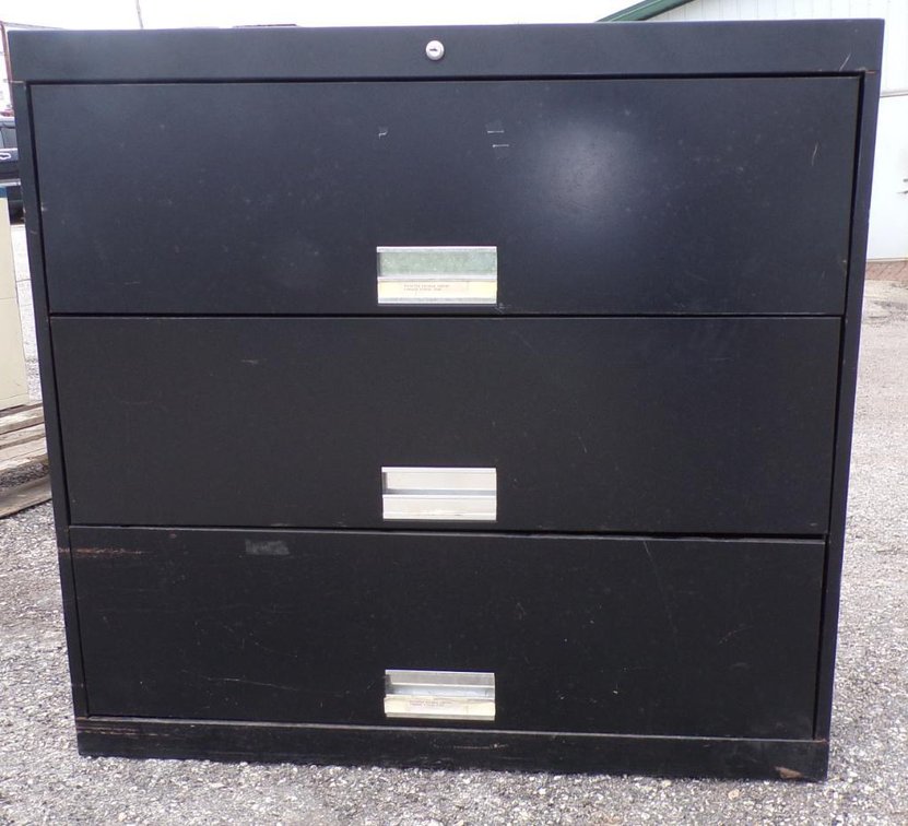 Black Lockable 3-Drawer File Cabinet 42 X 18 X 39in. Outer Dimensions 38-3/4 X 15 X 9-1/4in. Inner Dimensions of Drawers No Key! (OS)