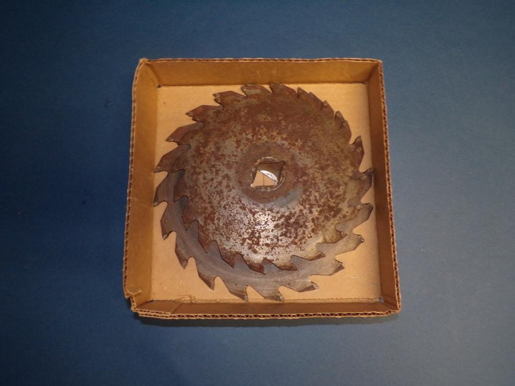 (2) Carbide Tipped Saw Blades (1) 8in. Master Mechanic 20 Teeth (1) 7in. 20 Teeth (C1)