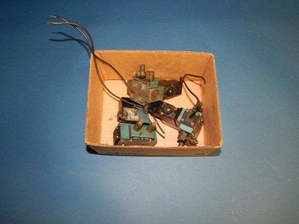 (3) Mac Valves PME-111CAAA Solenoid Valves 120Volt/60HZ 110Volt/50HZ 25 to 150PSI Range (C1)