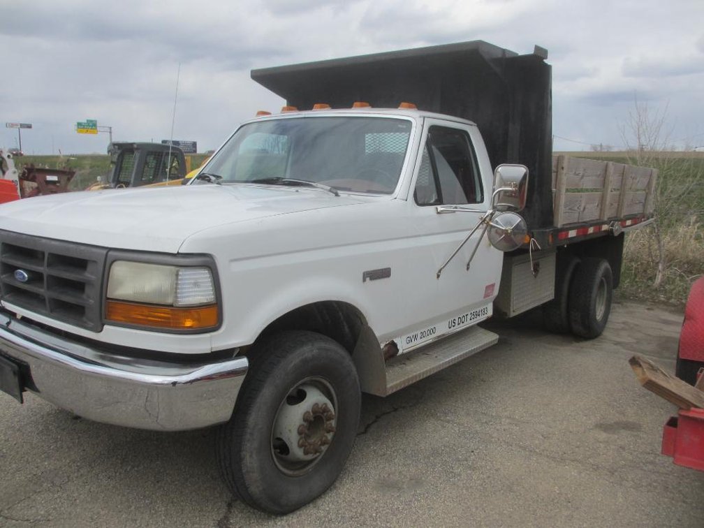 1993 Ford F450 Dump Box Truck - Vin: 2FDLF47M0PCA75517 (DePere, WI)